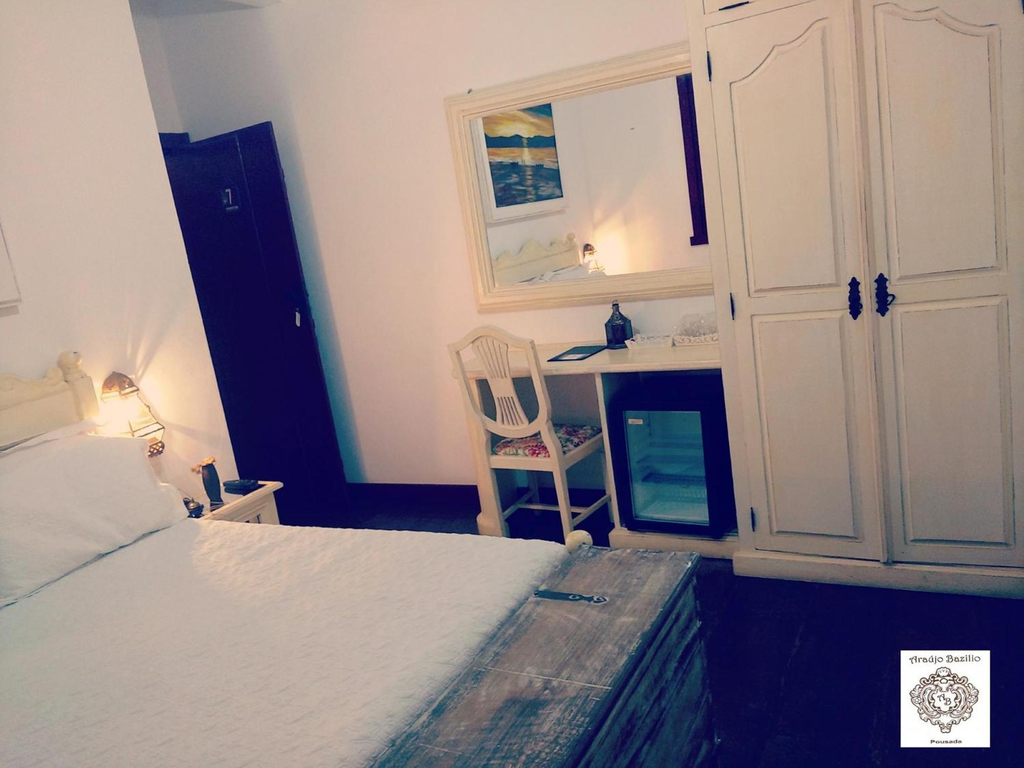 Pousada Araujo Bazilio Tiradentes Kamer foto